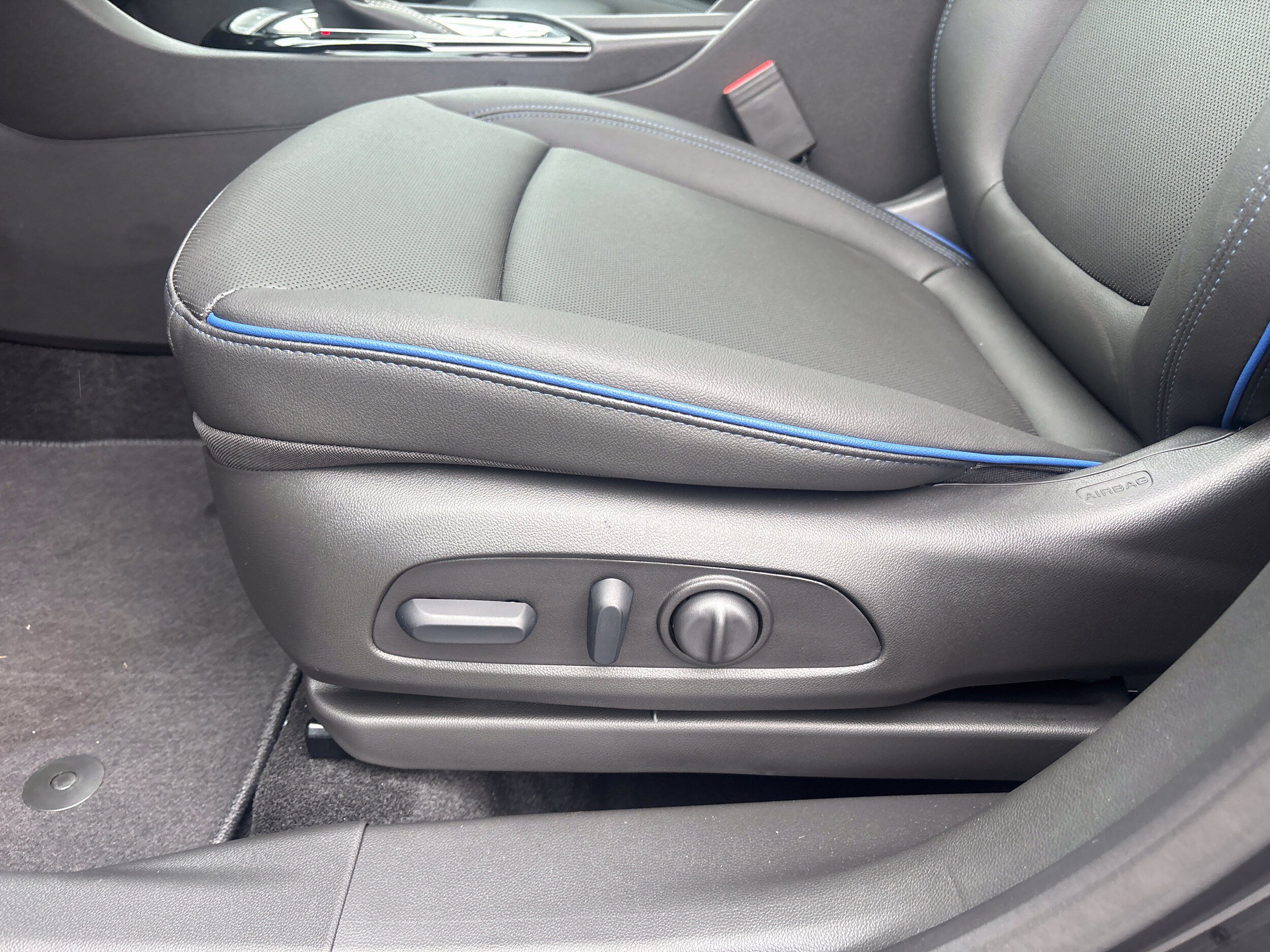 New 2026 Buick Encore GX Sport Touring w/ Comfort Package FWD image 12