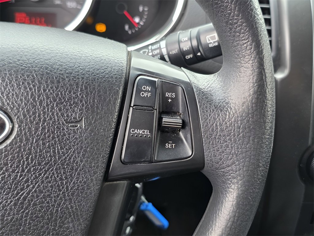 Used 2013 Kia Sorento LX image 25