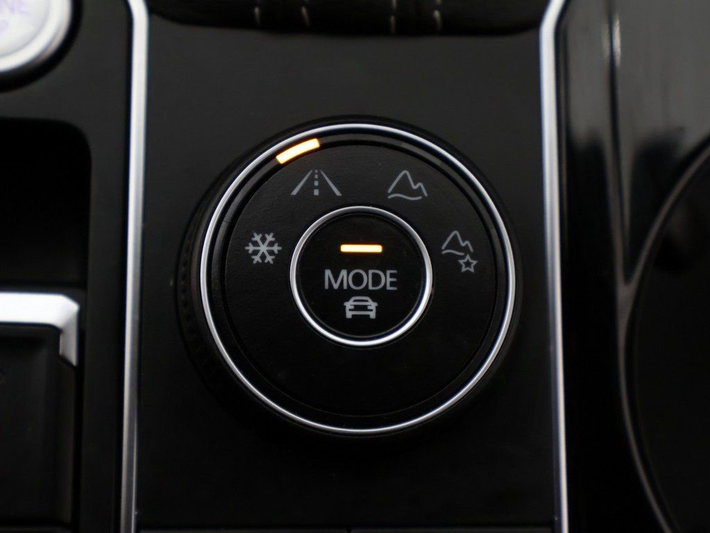 Used 2022 Volkswagen Atlas Cross Sport SE image 52