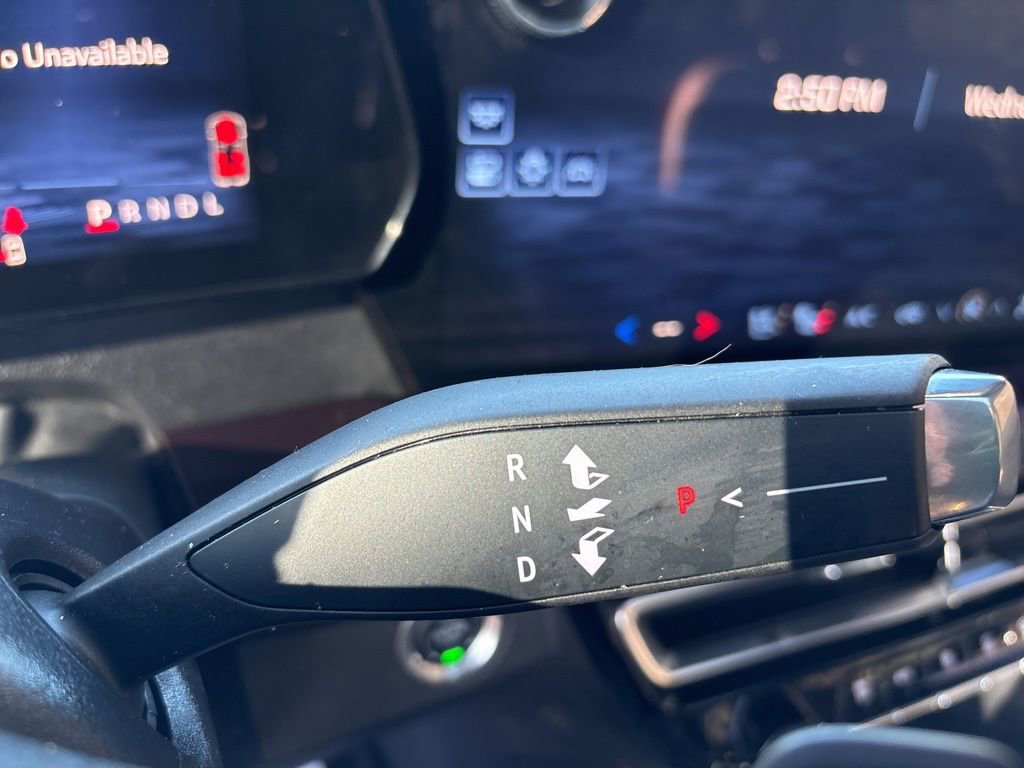 Used 2024 Chevrolet Traverse RS image 39