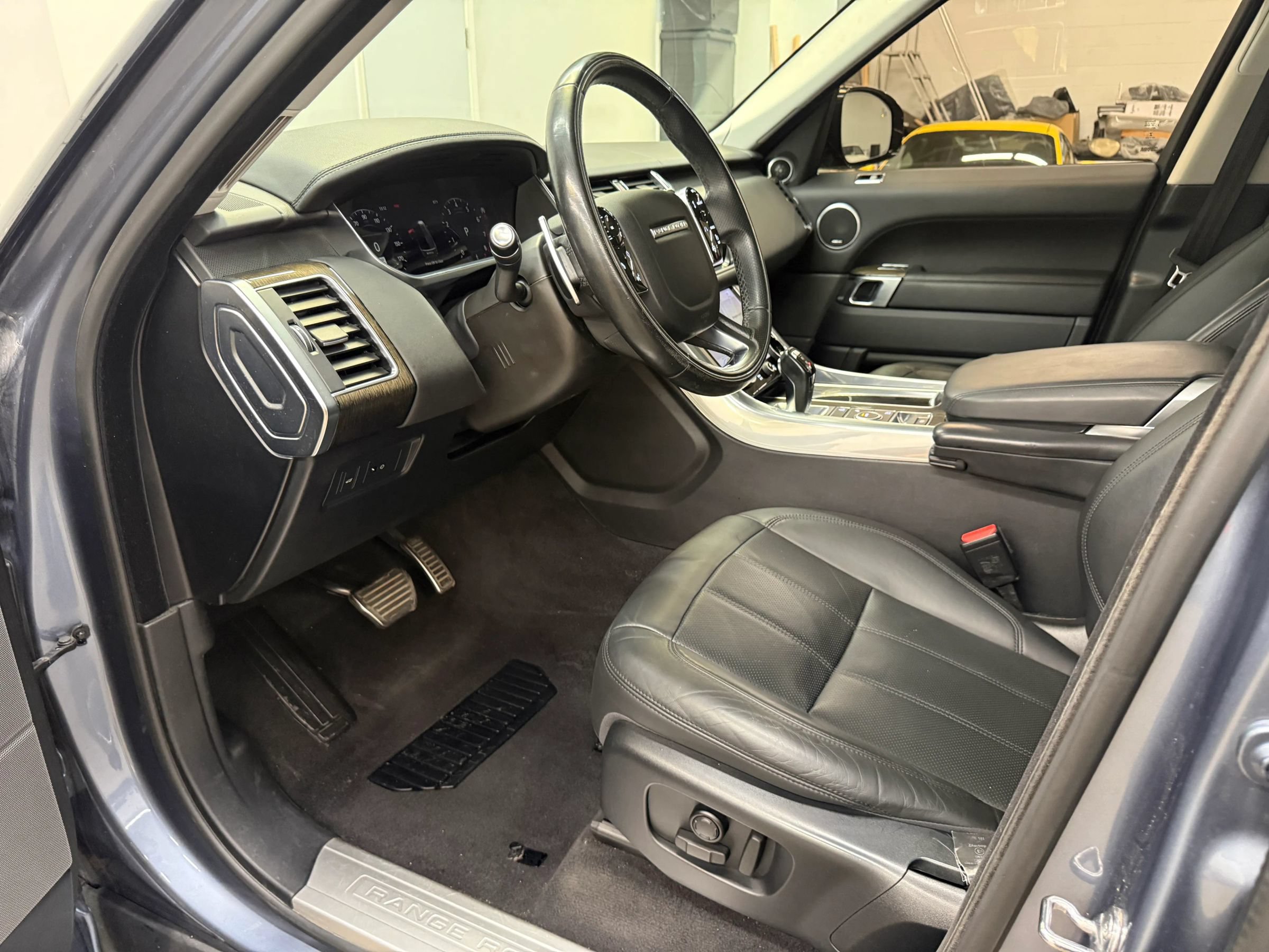 Used 2018 Land Rover Range Rover Sport Supercharged AWD/4WD image 14