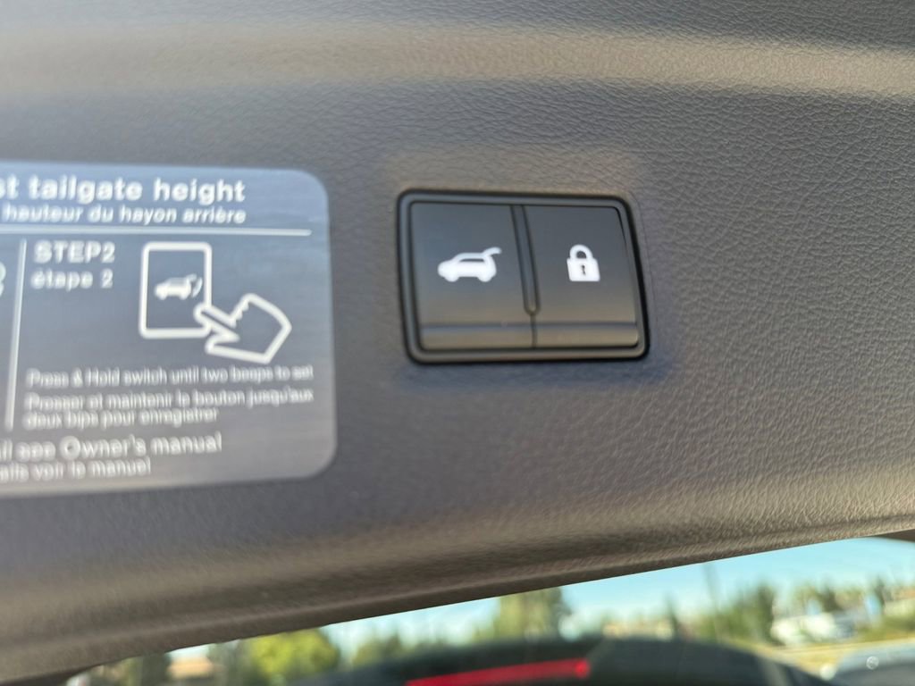 Used 2024 INFINITI QX50 Luxe image 11