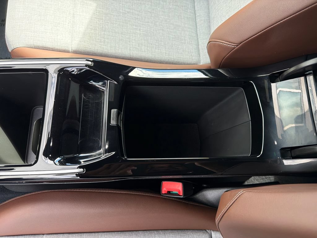 Certified 2025 Volkswagen ID.4 Pro AWD/4WD image 25