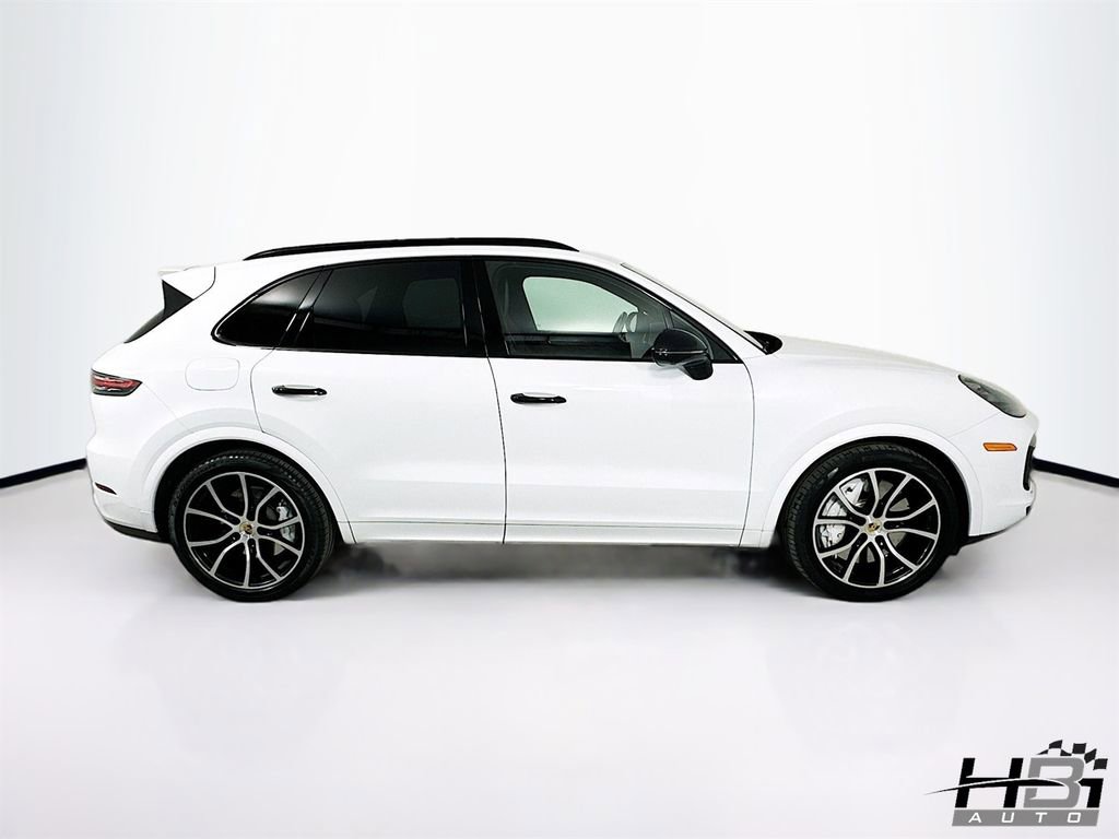 Used 2019 Porsche Cayenne Turbo w/ Premium Plus Package AWD/4WD image 5