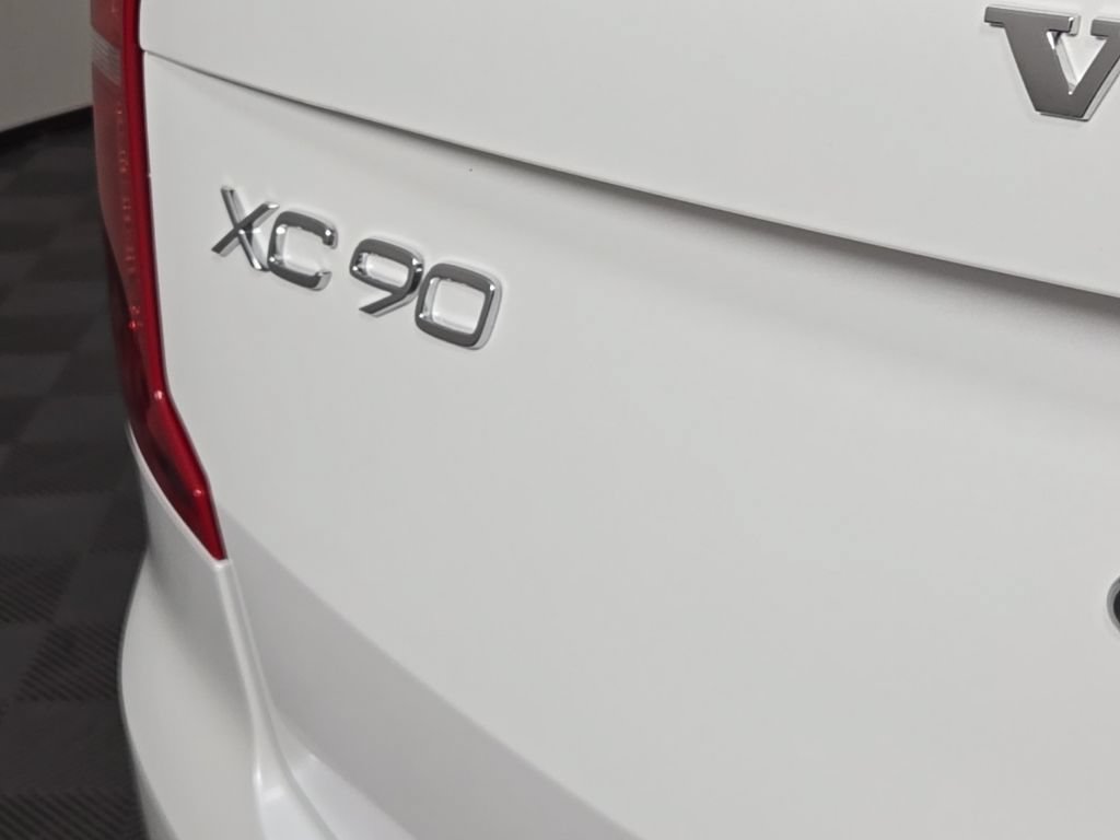 Certified 2023 Volvo XC90 B6 Plus w/ Protection Package Premier AWD/4WD image 13