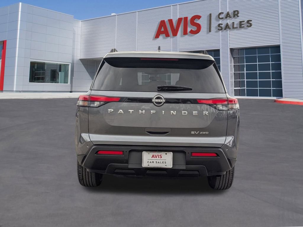 Used 2024 Nissan Pathfinder SV image 5