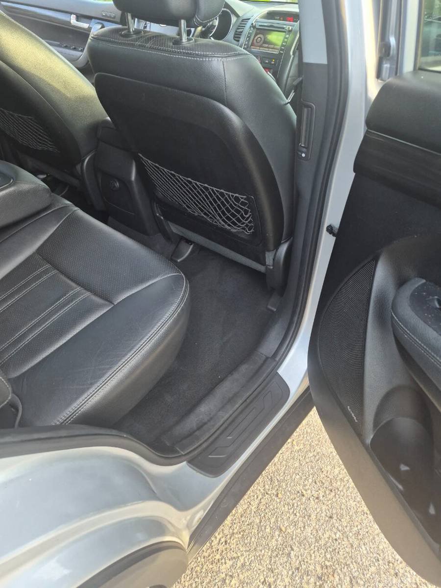 Used 2012 Kia Sorento EX w/ Premium Plus Pkg AWD/4WD image 24
