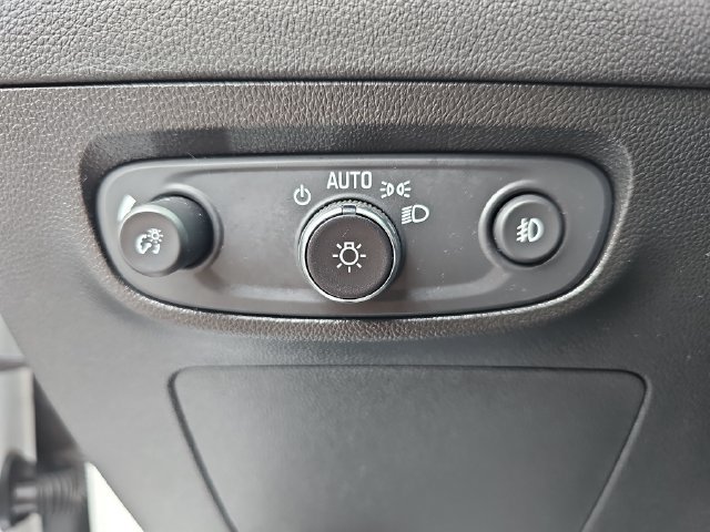 Used 2023 Buick Encore GX Essence w/ Experience Buick Package FWD image 30