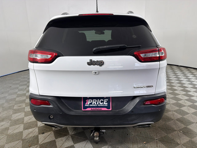 Used 2018 Jeep Cherokee Limited AWD/4WD image 6
