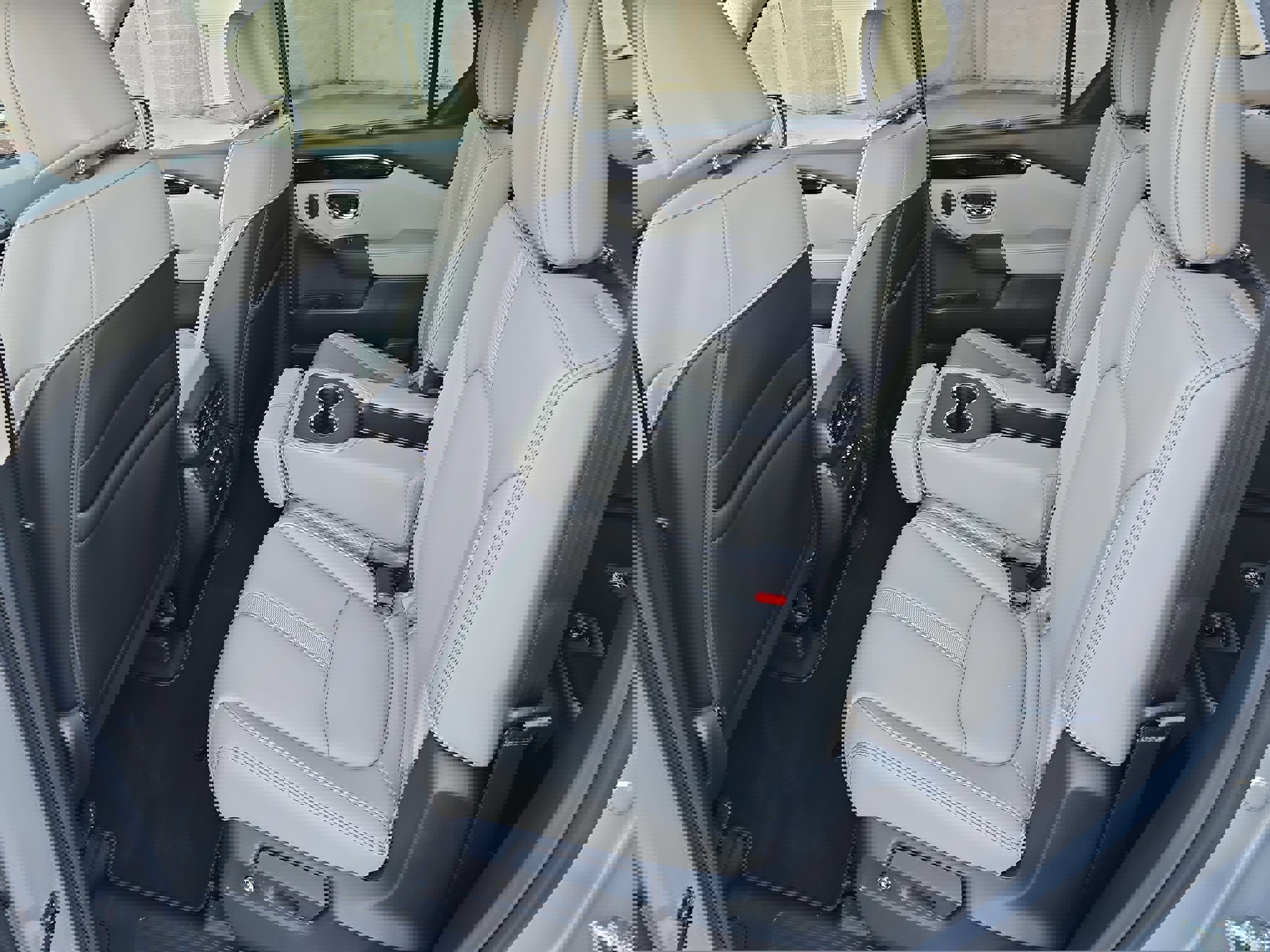 Used 2025 Honda Pilot Touring image 15