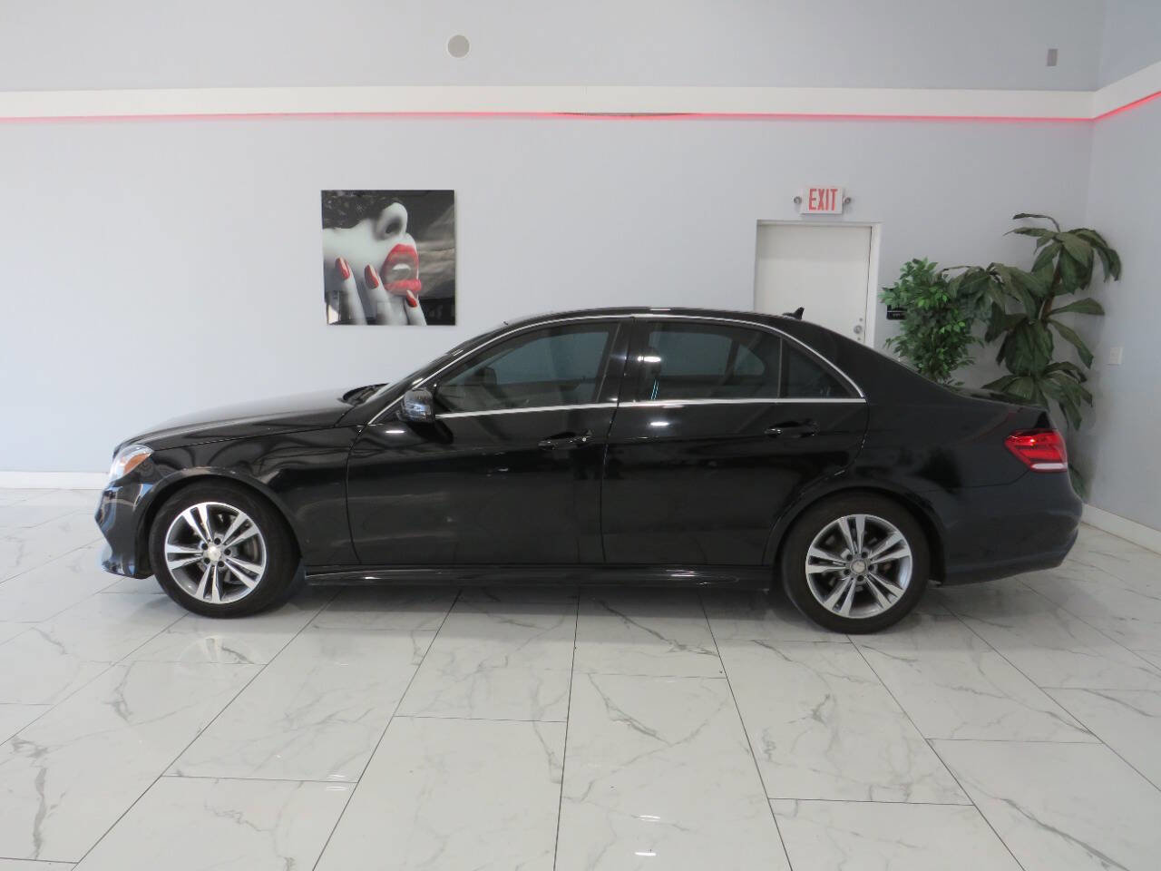 Used 2016 Mercedes-Benz E 350 Sedan w/ Premium Package image 7