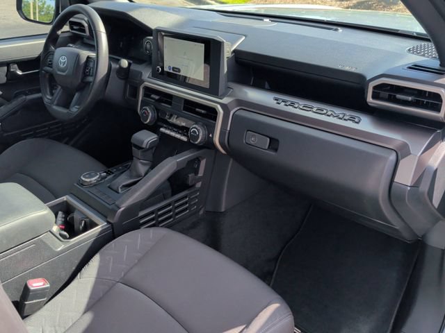 Used 2025 Toyota Tacoma SR5 AWD/4WD image 16