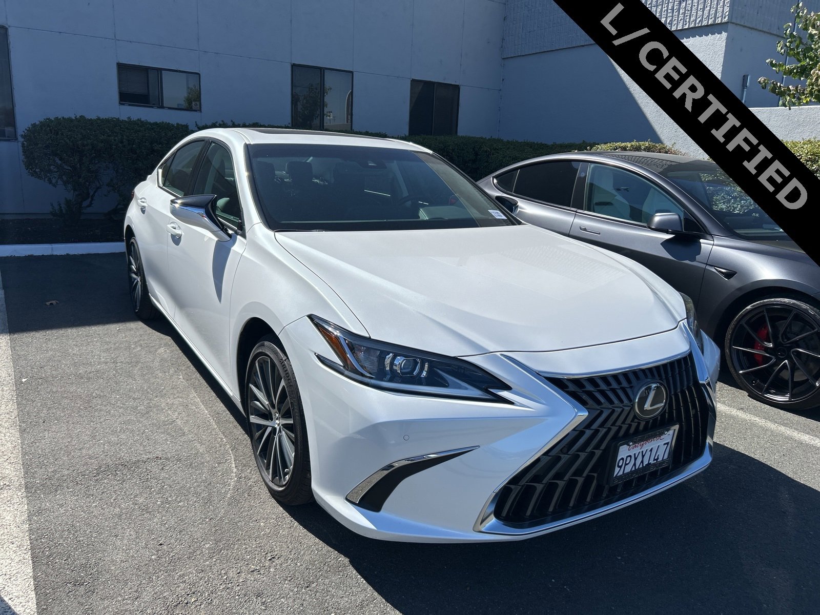 Used 2025 Lexus ES 300h w/ Premium Package