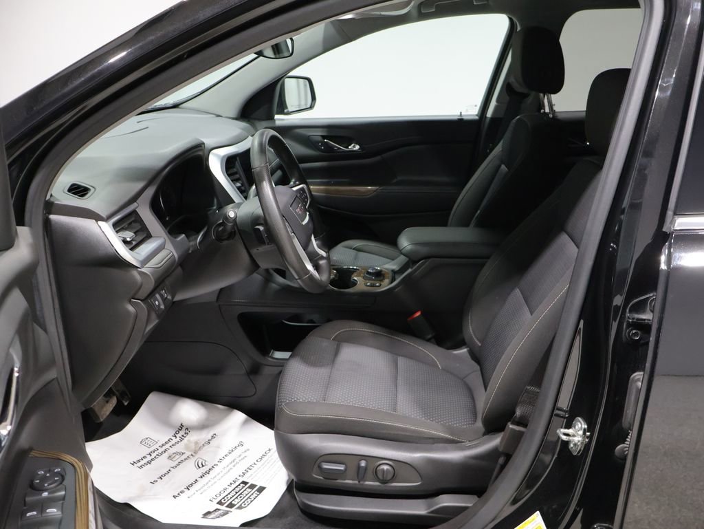 Used 2023 GMC Acadia SLE w/ LPO, Cargo Package image 10