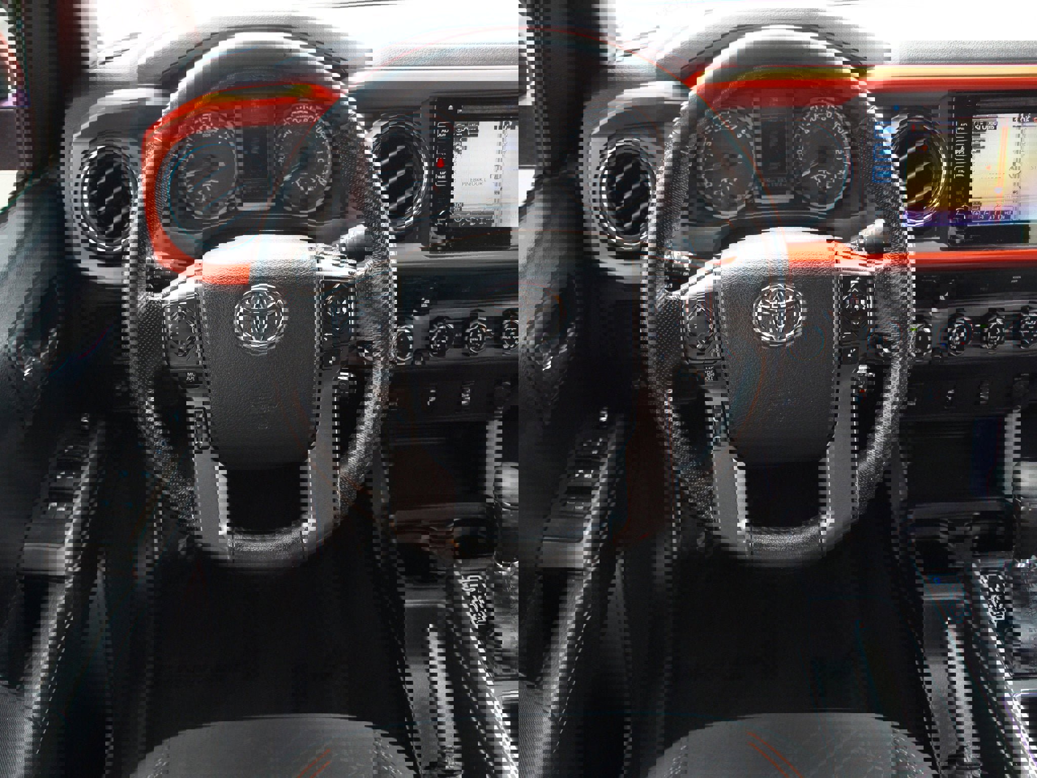 Used 2016 Toyota Tacoma TRD Sport w/ Towing Package image 5