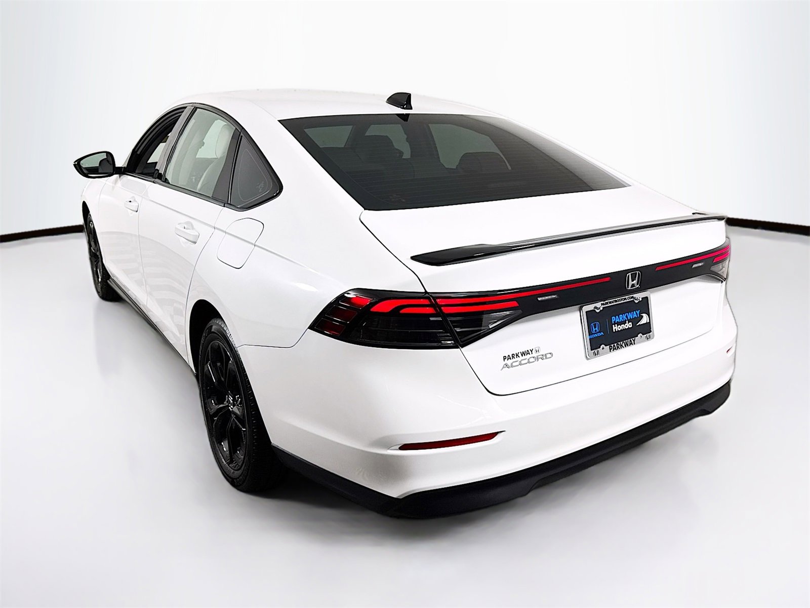 Used 2025 Honda Accord SE image 5