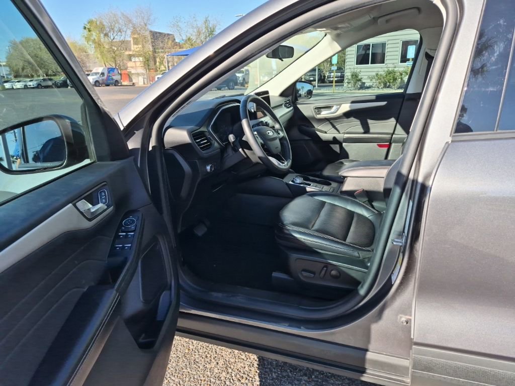 Used 2022 Ford Escape SEL image 10