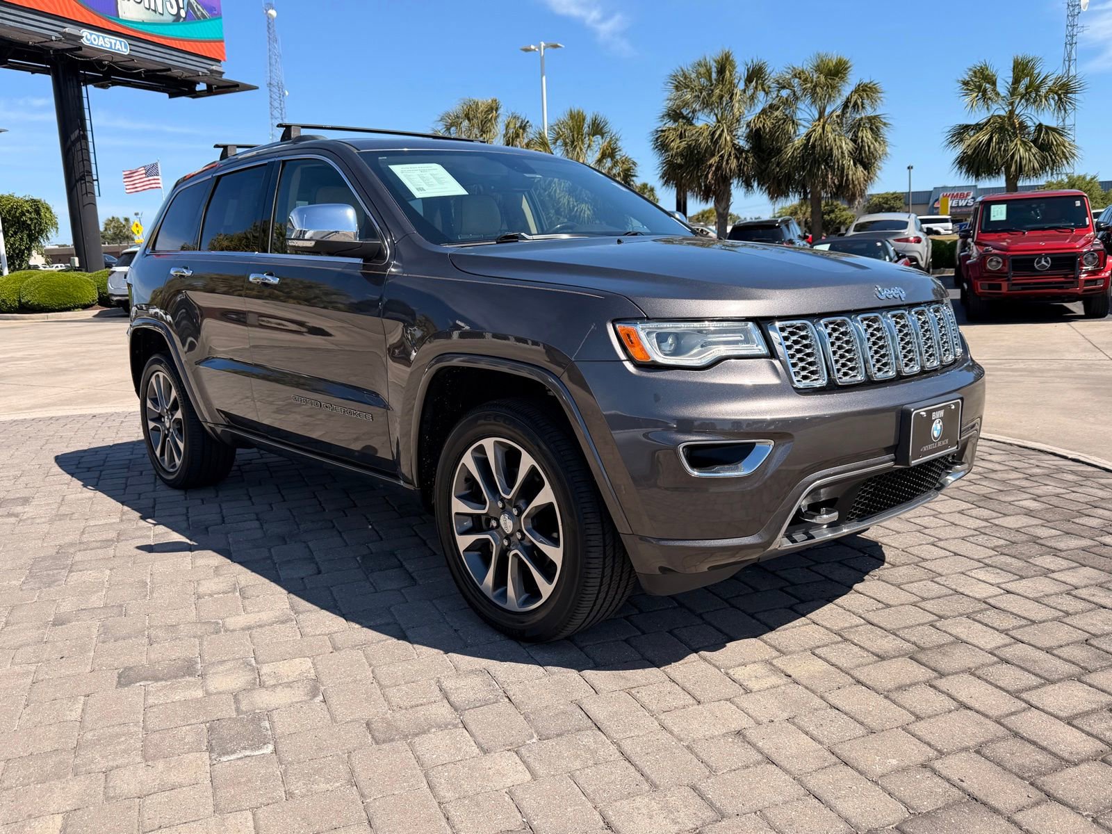 Used 2018 Jeep Grand Cherokee Overland AWD/4WD image 7
