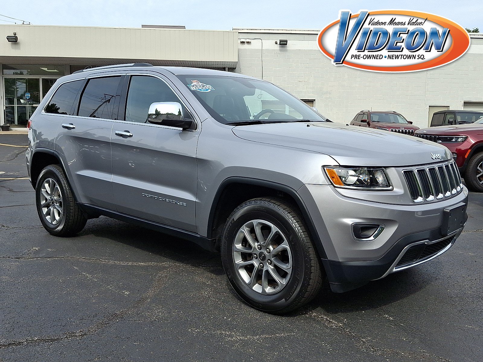 Certified 2016 Jeep Grand Cherokee Limited AWD/4WD image 1