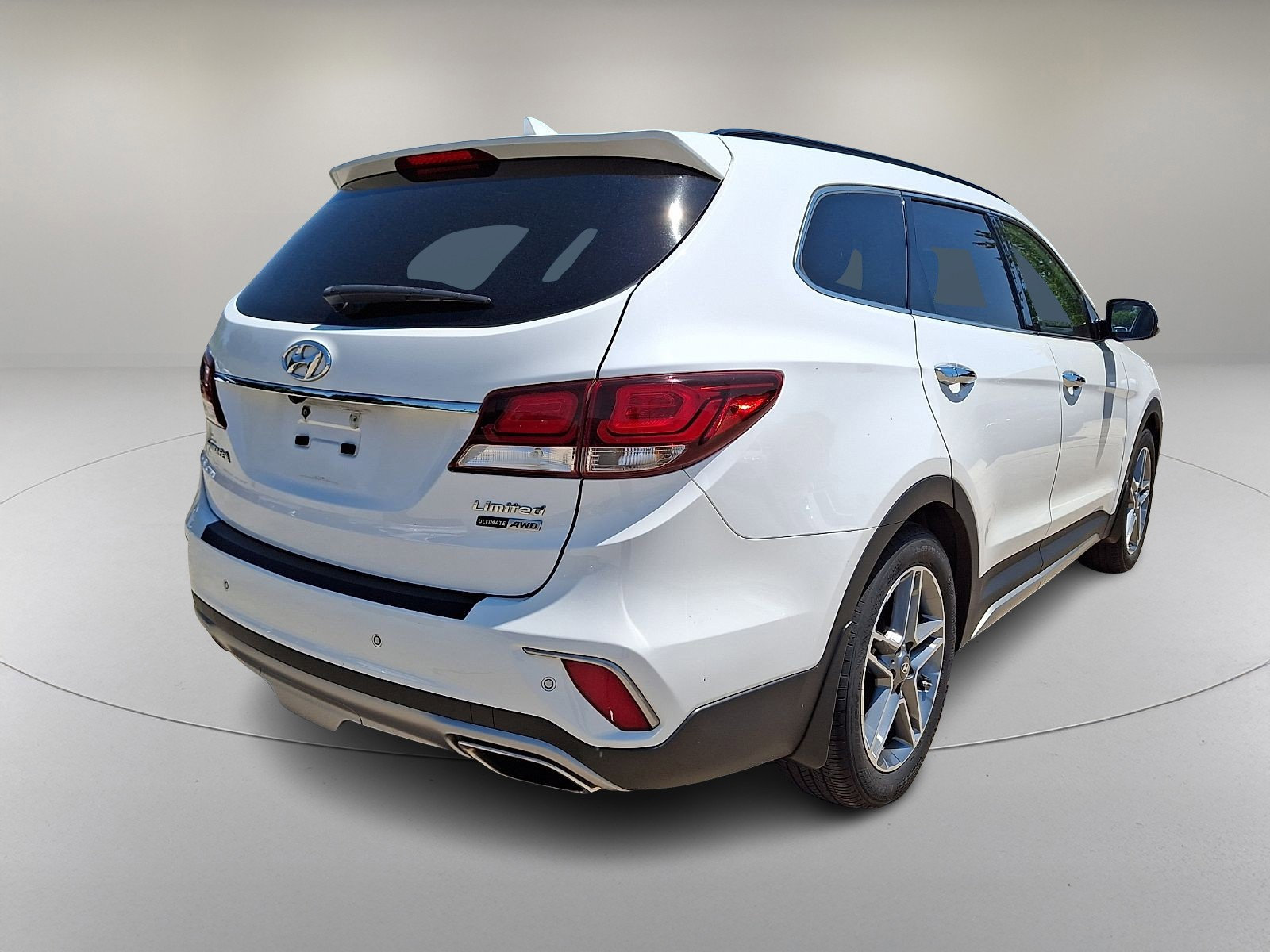 Used 2017 Hyundai Santa Fe Limited AWD/4WD image 10
