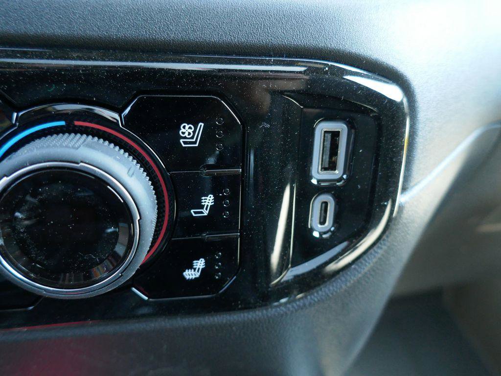 New 2026 Chevrolet Silverado 1500 ZR2 image 25