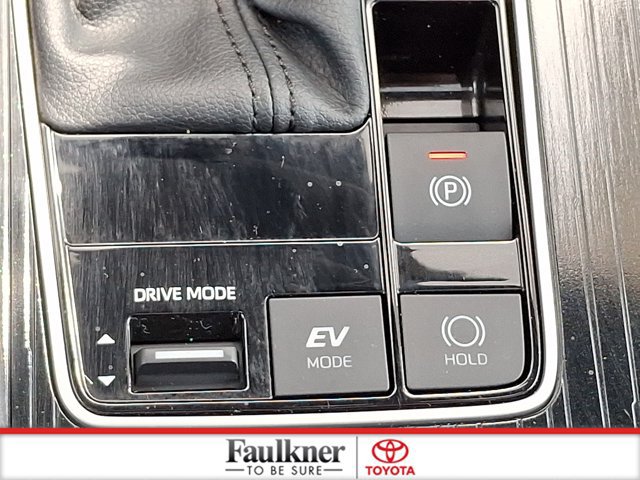 Certified 2025 Toyota Sienna XSE w/ XSE Plus Package AWD/4WD image 25