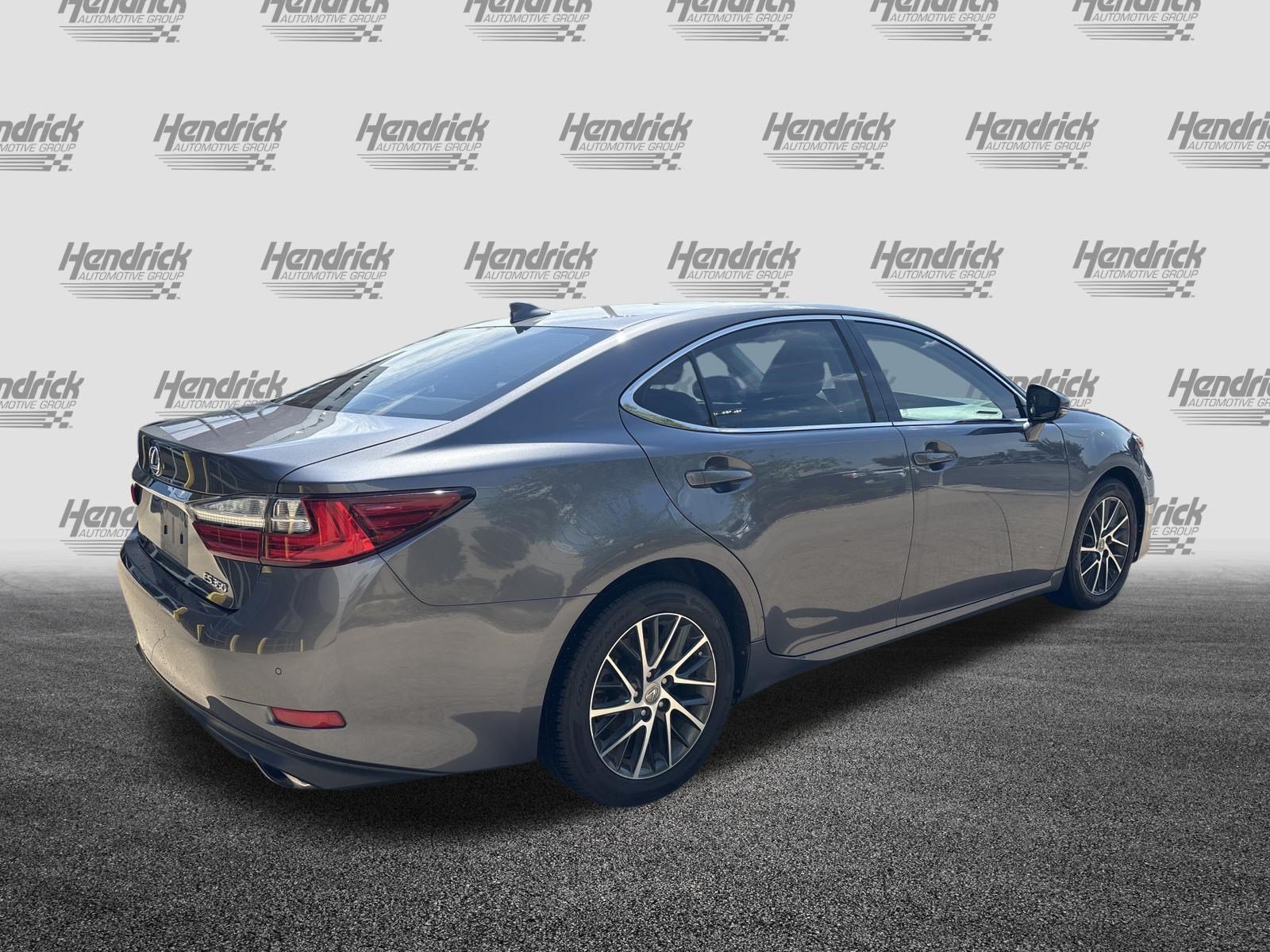 Used 2016 Lexus ES 350 w/ Luxury Package w/Wood Trim FWD image 10