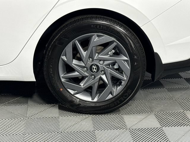Used 2025 Hyundai Elantra Hybrid FWD image 19