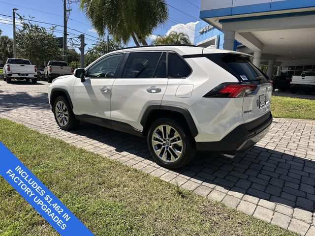Used 2021 Toyota RAV4 Limited FWD image 32
