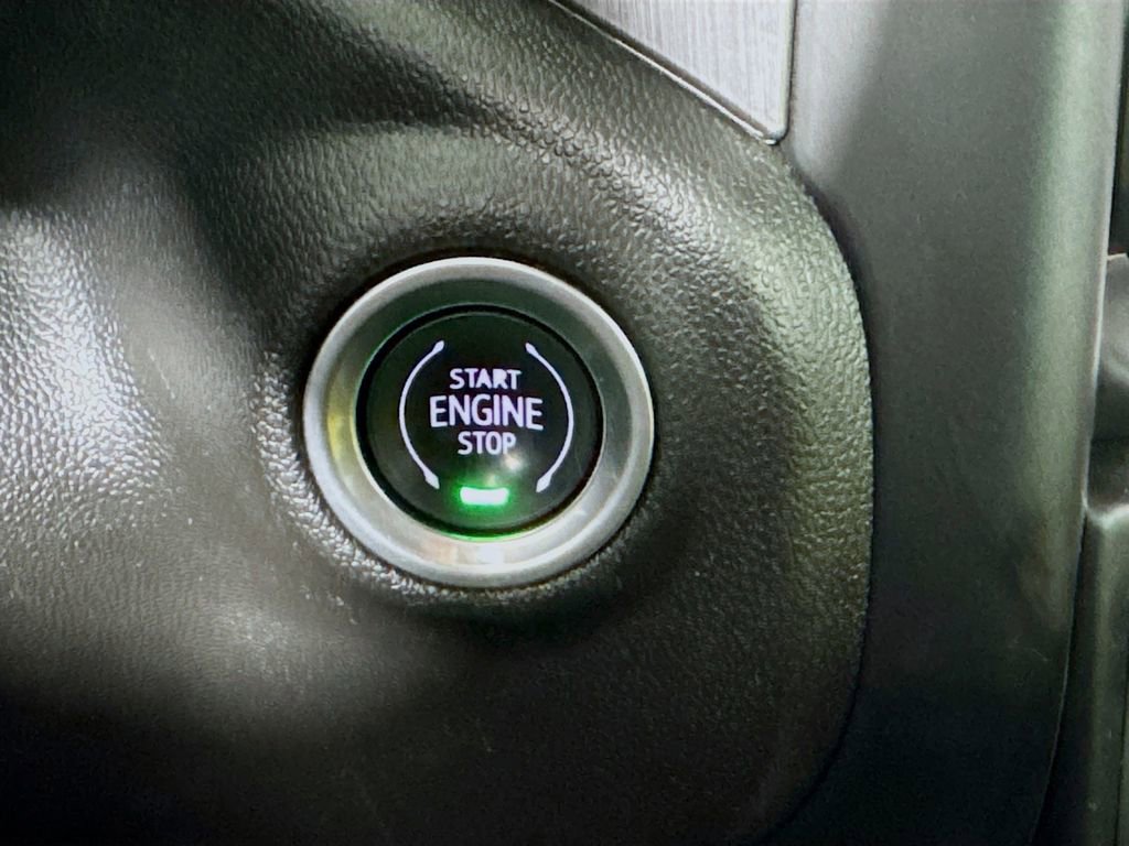 Used 2022 GMC Sierra 1500 AT4 w/ AT4 Preferred Package image 32