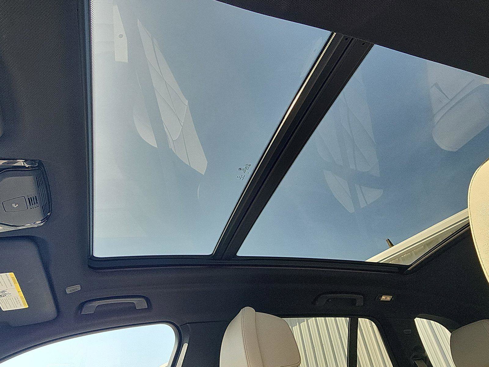 Used 2019 BMW X5 xDrive50i w/ M Sport Package image 21