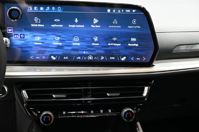 New 2027 Chevrolet Traverse LT w/ Driver Confidence Package FWD image 15