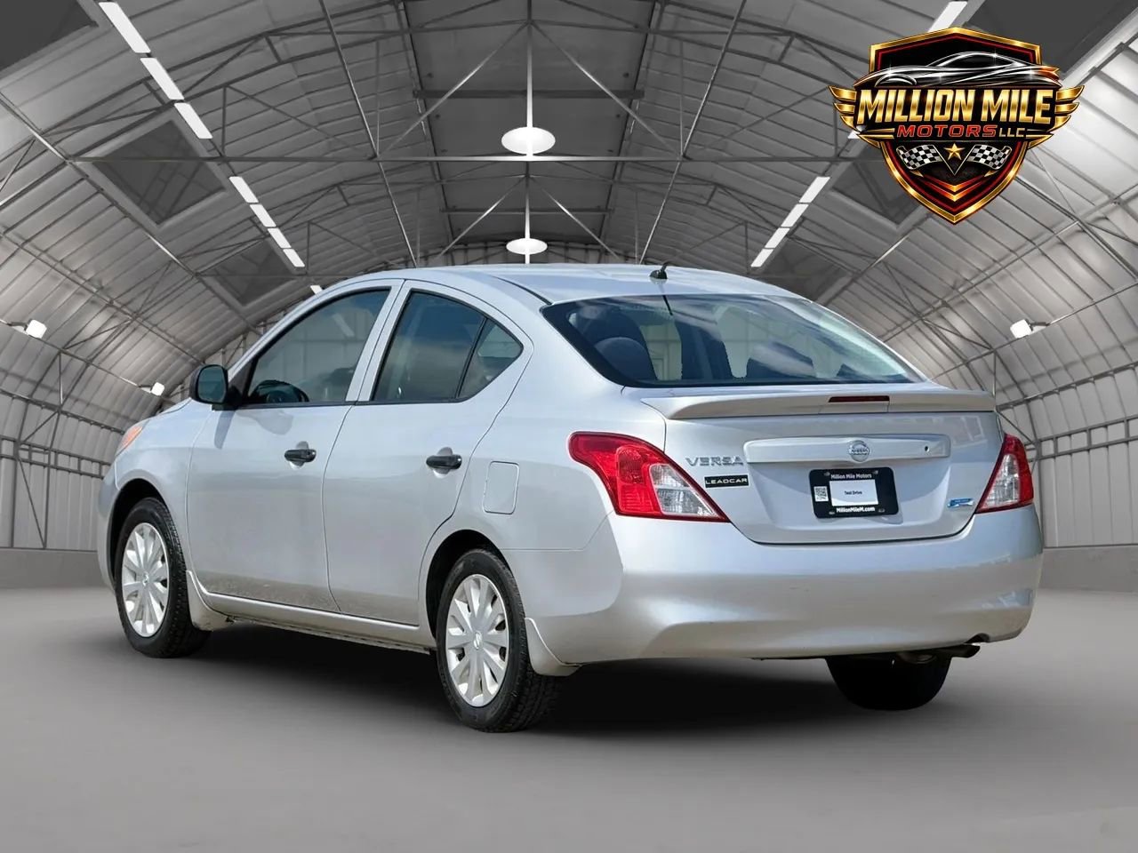 Used 2014 Nissan Versa S Plus FWD image 10