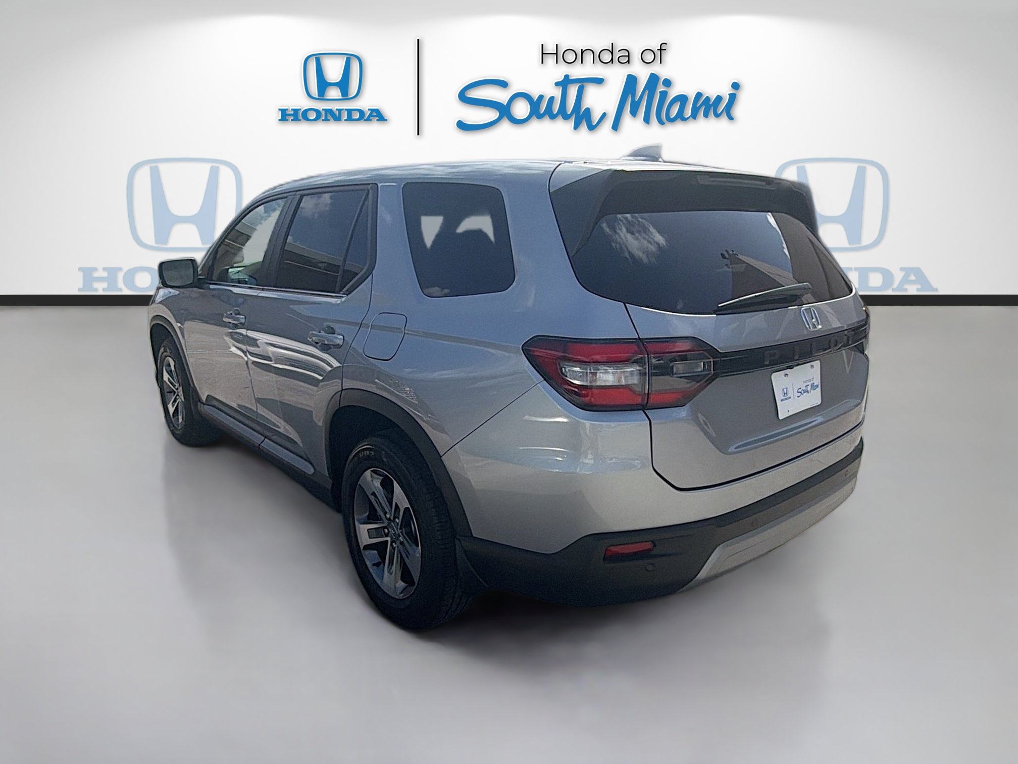 Certified 2025 Honda Pilot EX-L image 5