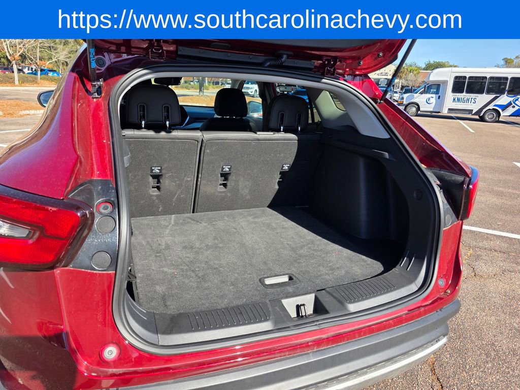 Certified 2025 Chevrolet Trax LT w/ LT Convenience Package image 31