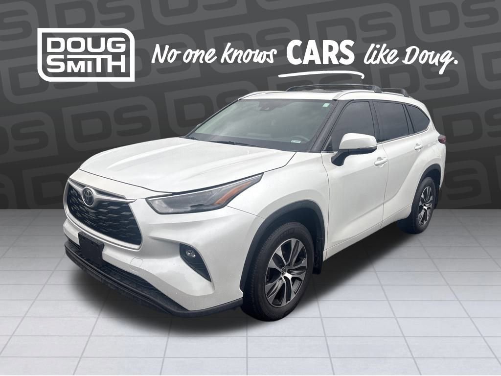 Used 2022 Toyota Highlander XLE