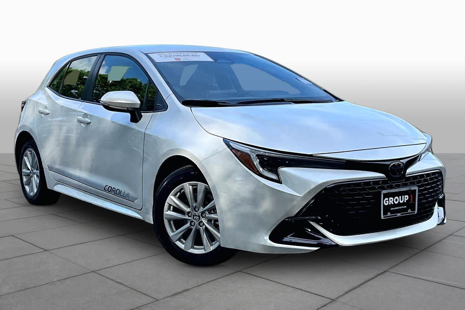 Certified 2024 Toyota Corolla SE FWD image 3