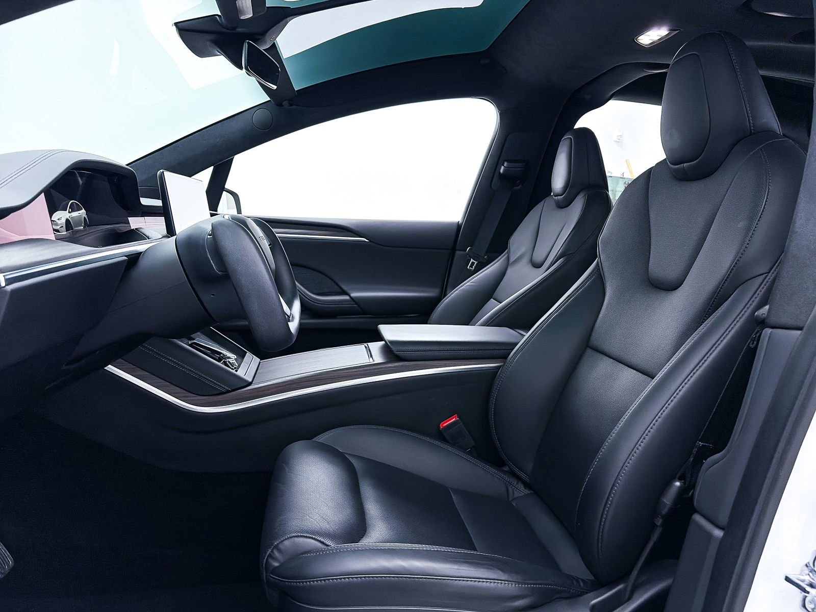 Used 2023 Tesla Model X image 17