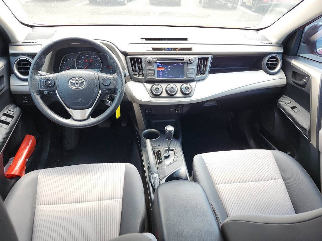 Used 2013 Toyota RAV4 LE FWD image 13