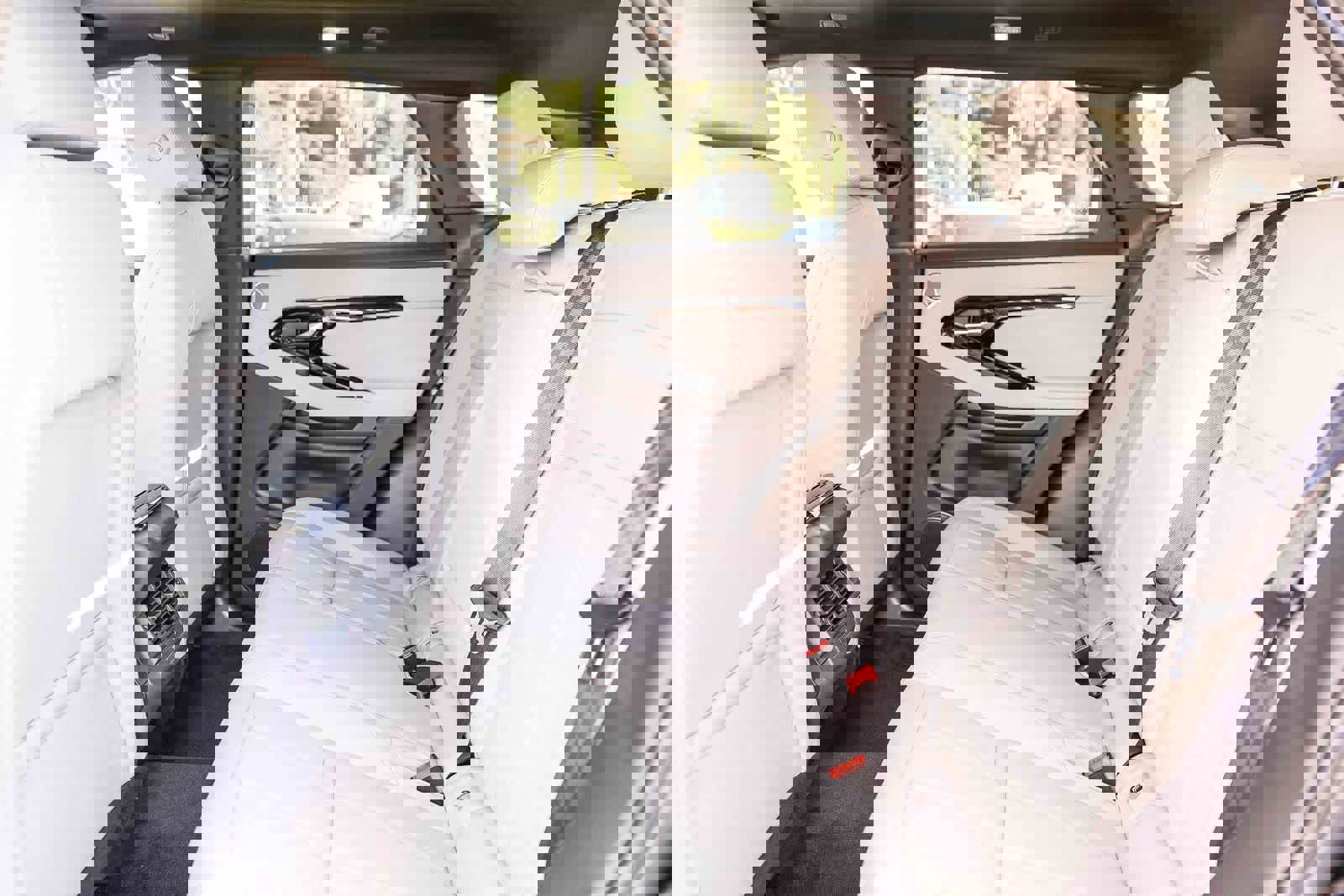 New 2026 Land Rover Range Rover Evoque S image 16