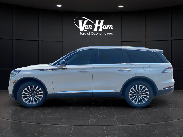 Used 2023 Lincoln Aviator AWD w/ Premium Package image 4