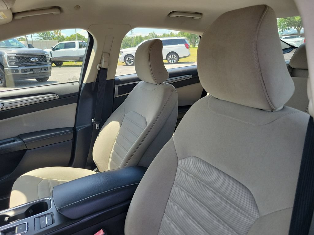 Used 2018 Ford Fusion S FWD image 20