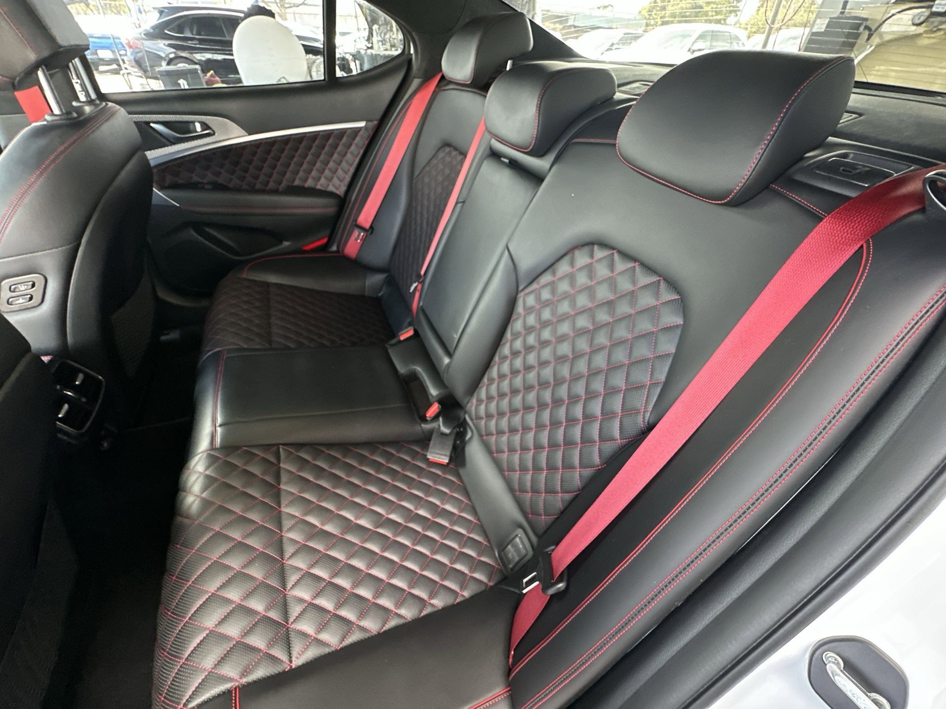 Used 2023 Genesis G70 3.3T w/ Sport Prestige Package image 26