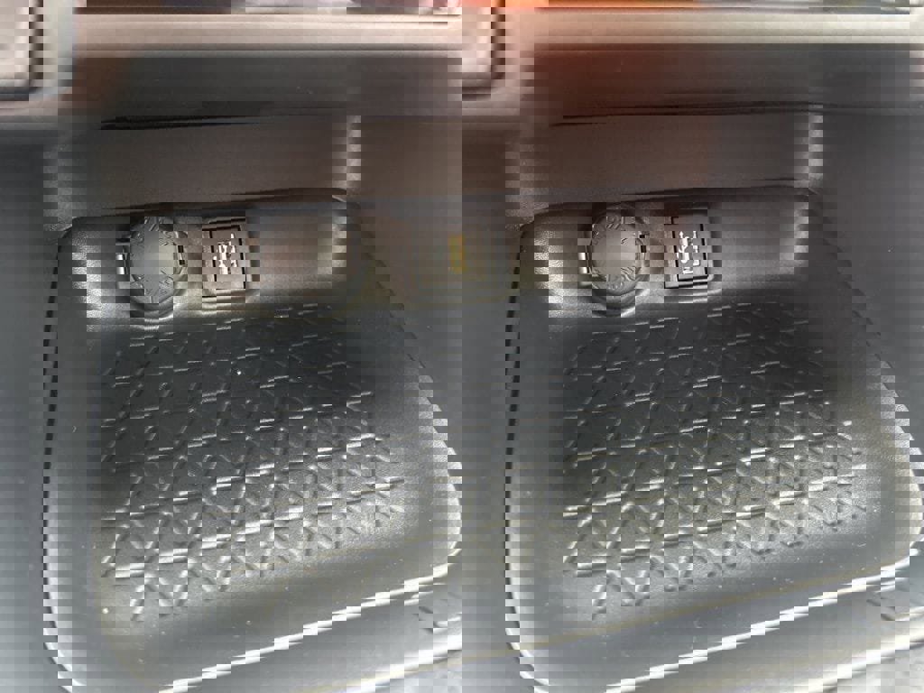 New 2025 Toyota RAV4 XLE image 7