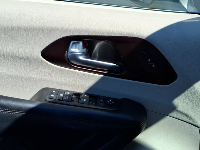 Used 2019 Chrysler Pacifica Limited FWD image 62
