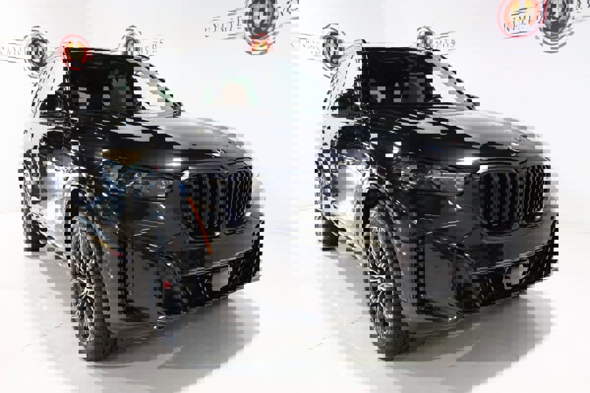 Used 2025 BMW X5 xDrive40i w/ M Sport Package image 10