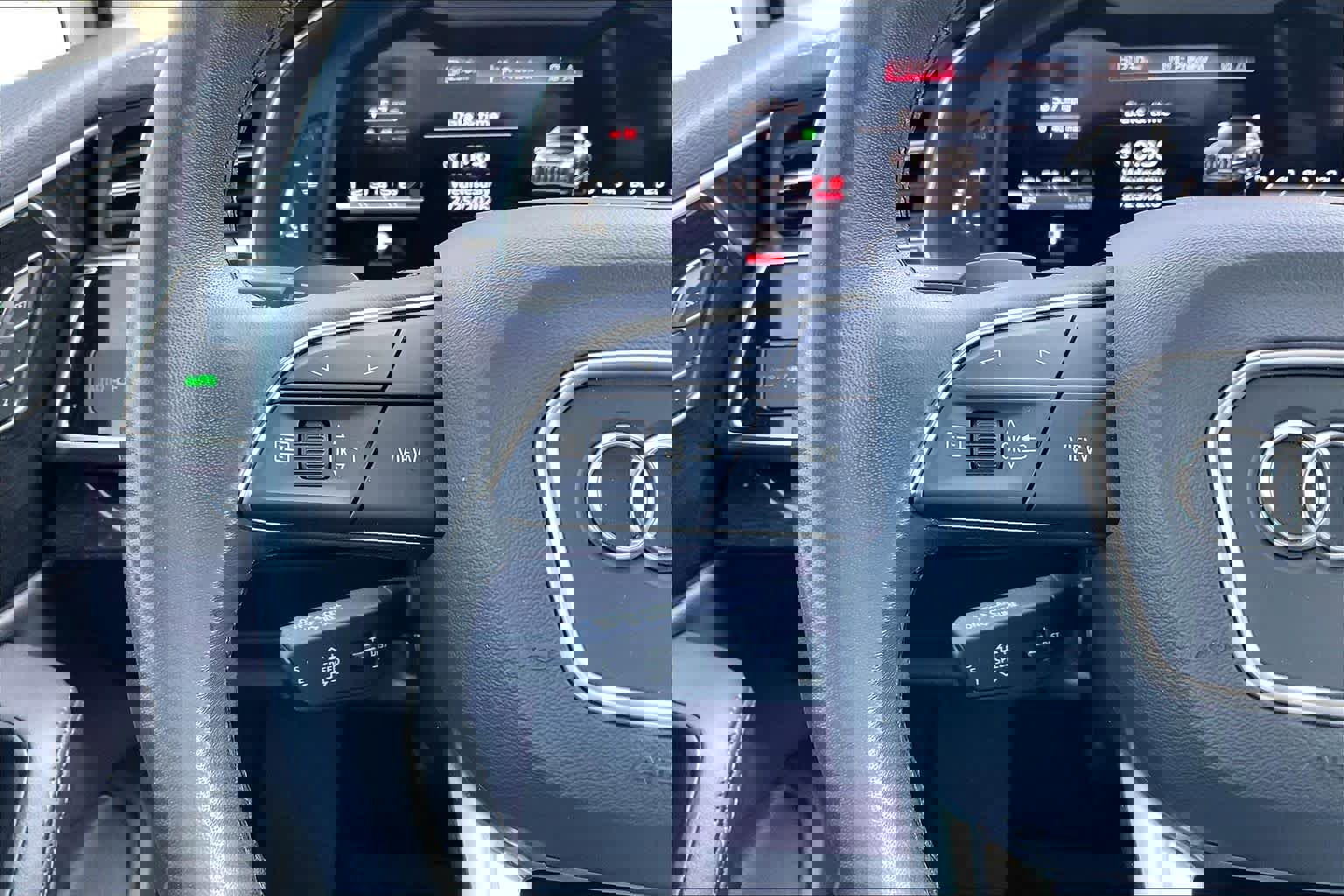 Used 2023 Audi Q7 Premium Plus image 24