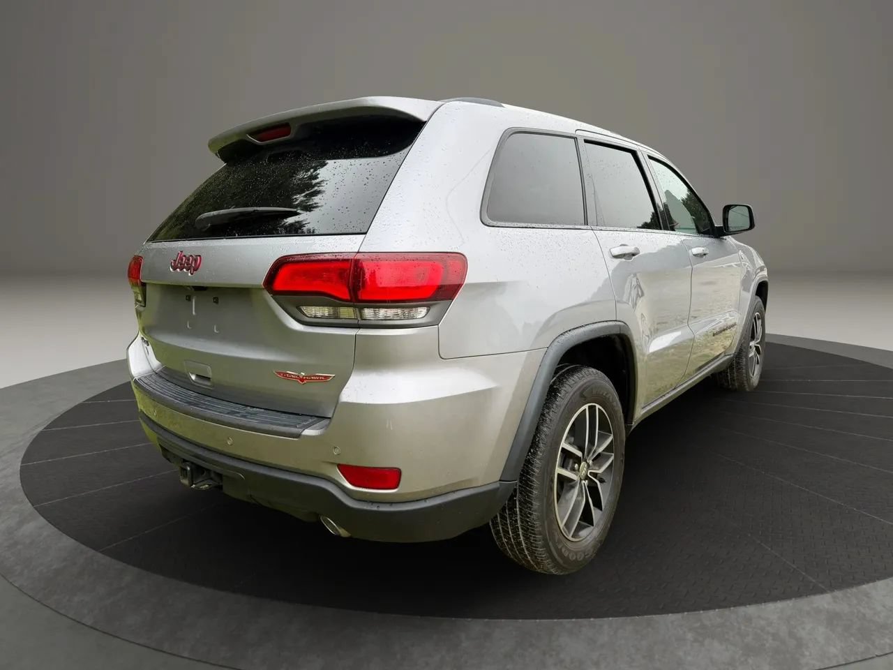 Used 2017 Jeep Grand Cherokee Trailhawk AWD/4WD image 5
