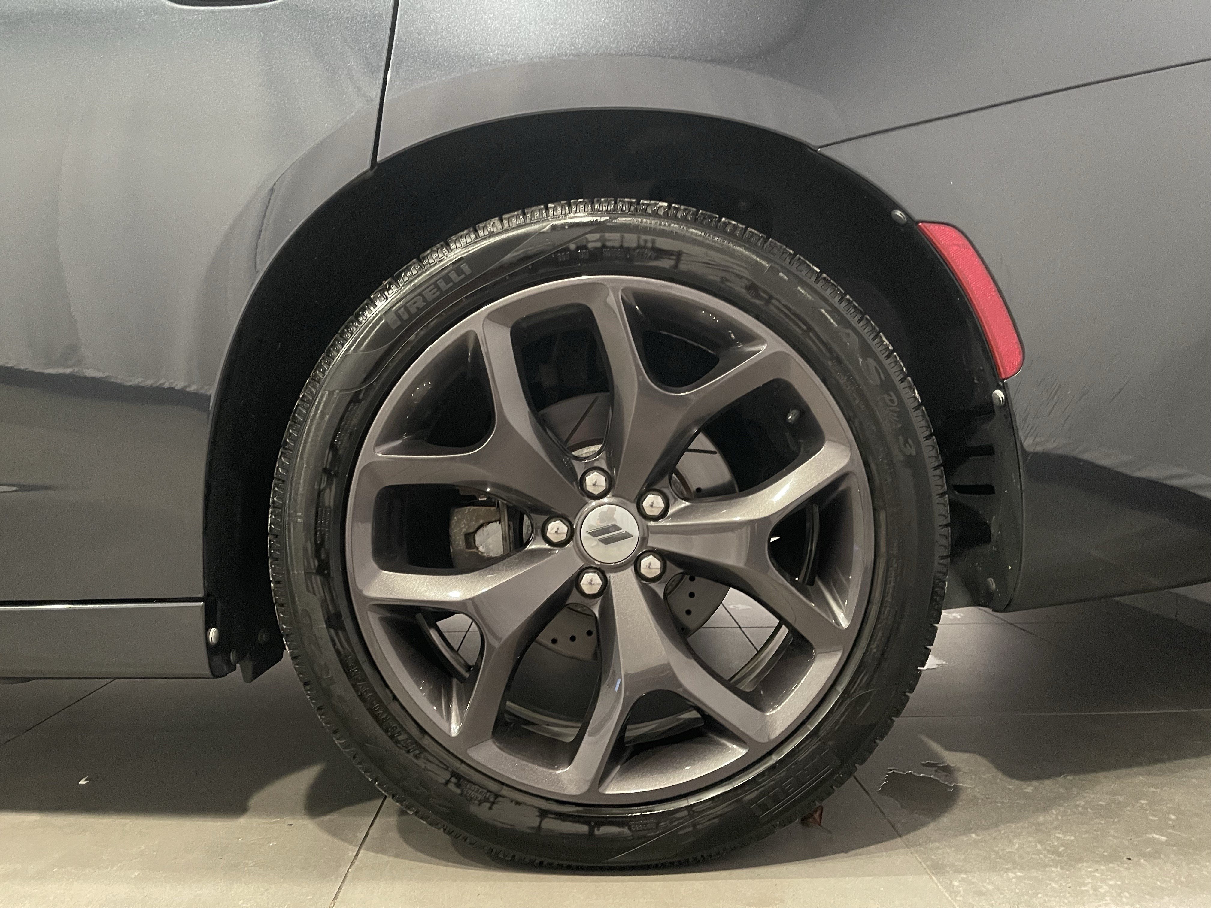 Used 2017 Dodge Charger R/T w/ Premium Group RWD image 8