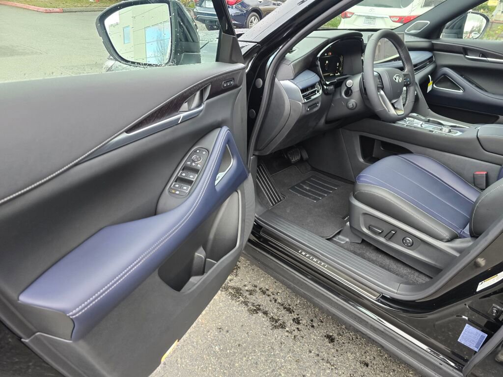 New 2026 INFINITI QX60 Sport image 20